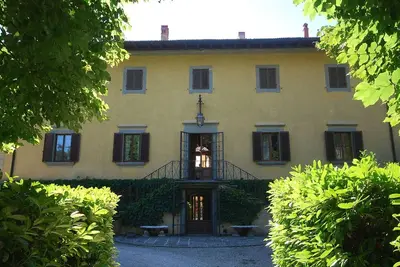 Image de Villa à Poggiolo-salaiole avec 6 chambres à coucher, 12 couchages