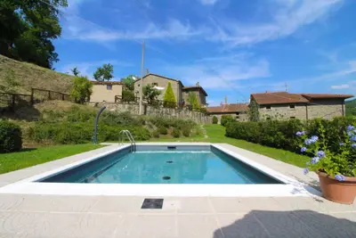 Image de Joli appartement pour 4 personnes avec Wifi, piscine privée, Tv, animaux admis et parking