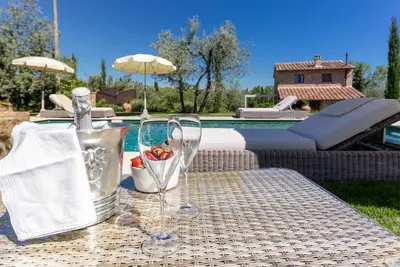 Image de Merveilleuse maison de vacances privée avec piscine privée, Wifi, climatisation, Tv, terrasse