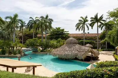 Image de Luxe 2br 2. 5ba Condo, Matapalo # 205 à la Diria Resort