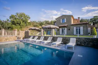 Maison de vacances privée avec piscine privée, Wifi, climatisation, Tv, terrasse, près de Cortone