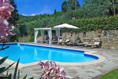 Maison de vacances privée avec climatisation, piscine privée, Wifi, Tv, patio, près de Cortone