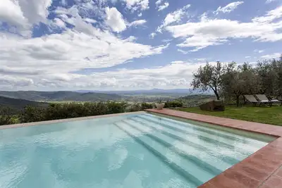 Maison de vacances privée avec climatisation, sauna, bain à remous, Wifi, piscine, Tv, terrasse