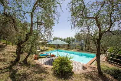 Image de Agréable appartement dans une maison de vacances avec Wifi, piscine, Tv, patio, près de Lucques