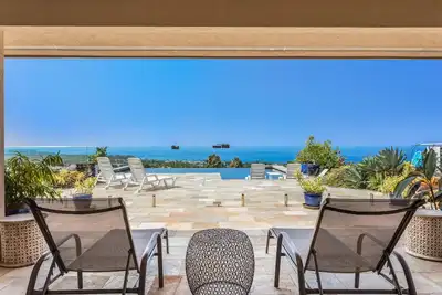 Image de Vues sur l'océan | Gated | Piscine privée à débordement | À partir de 349 $ / nuit