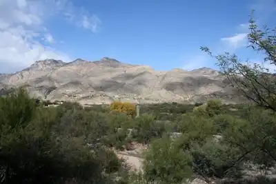 Image de Incroyable vue sur la montagne de cette 2e étage Grande 2 Chambre à Ventana Canyon!