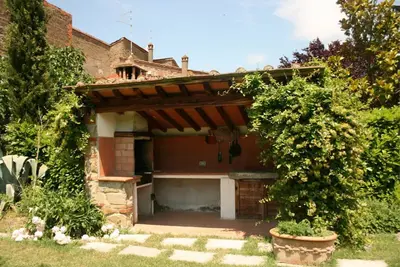 Image de Bel appartement pour 4 personnes avec Wifi, piscine, Tv, animaux admis et parking, près de Cortone