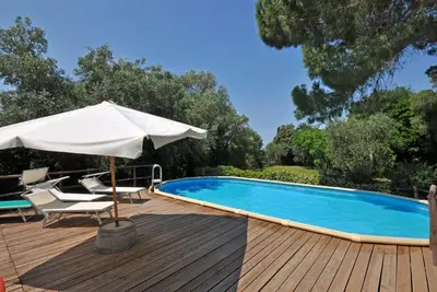 Maison de vacances avec piscine privée, Wifi, Tv, animaux admis, vue panoramique, parking