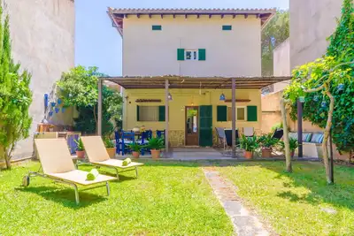 Image de Penya - Chalet with private garden in S'Illot. Free WiFi