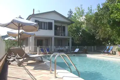 Image de Merveilleuse maison de vacances privée avec Wifi, piscine, Tv, patio, vue panoramique et parking