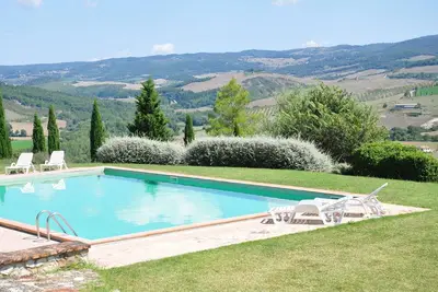 Image de Cetona - Location de vacances dans la vallée d'Orcia, Toscane