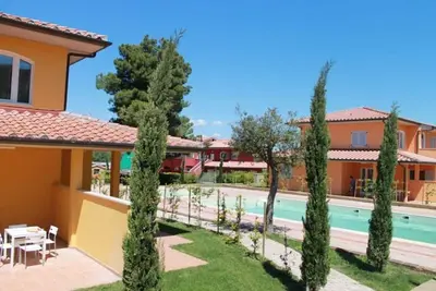Image de Confortable appartement avec Wifi, piscine, climatisation, Tv, animaux admis et parking
