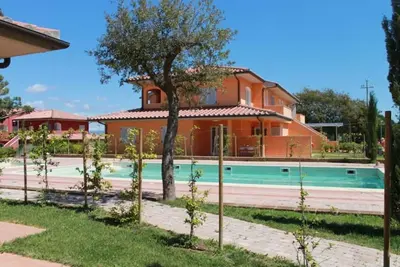 Image de Agréable appartement avec piscine, climatisation, Wifi, Tv, patio, animaux admis et parking