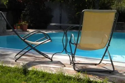 Image de Bel appartement dans une maison de vacances avec piscine, Tv, patio, animaux admis, parking