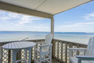 Image de Vue imprenable de ce contemporain, Condo haut de gamme