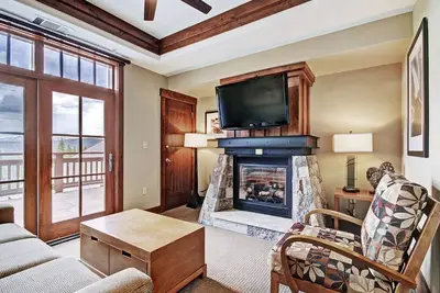 Image de Luxury Studio Condo À quelques pas des activités hivernales, pour 4 personnes!
