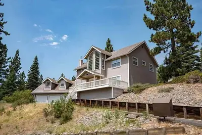 Image de Maison majestueuse pouvant accueillir 12 personnes avec bain à remous près de la station de ski paradisiaque -2184m ~