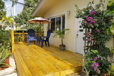 Image de Maison récemment rénovée - À quelques pas des plages de sable blanc! ! !