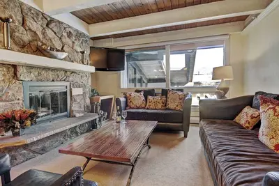 Image de Condo 2Br moderne au Lodge at Vail, à quelques pas de la télécabine