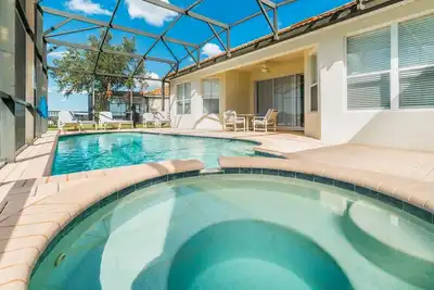 Image de Sud face à la piscine privée, à quelques minutes de Disney, commodités gratuites! !