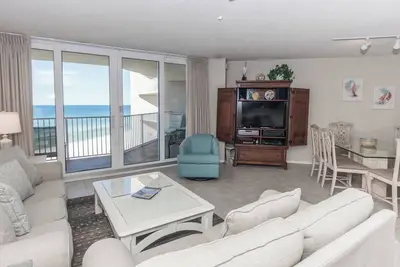 Image de E904 Dunes of Panama Locations de vacances et deux chaises de plage inclus pour les locations de juin et juillet 2018