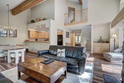 Highlander 324: 3 Br / 3 Ba townhome à Breckenridge, 9 personnes