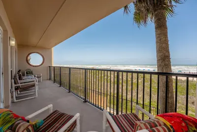 Image de Suntide Ii 203 - Condo confortable, balcon privé avec vue imprenable sur l'océan, piscine et spa en bord de mer