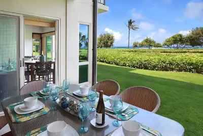 Image de Waipouli Beach Resort Gorgeous Ocean Front Condo! Ac New Sofa Sleeper!