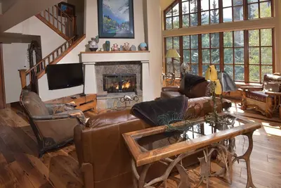 Image de Luxe Ski-in 3 Br Penthouse Inside Pines Lodge, 10 personnes!