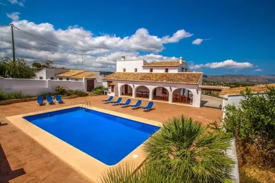 Image de Finca Pere - située sur une colline, avec belle vue panoramique sur le littoral Benissa