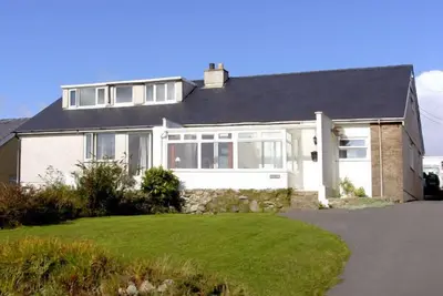 Image de Trem y Mor, Llanfair