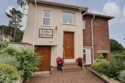 Image de Cedar Gardens, Llanbedr-Dyffryn-Clwyd