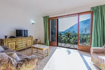 Image de Maison de ville Can Dionis avec terrasse