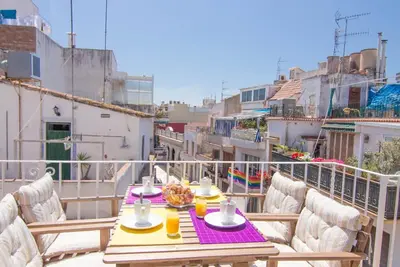 Image de Un penthouse avec terrasse, Ac et Wifi à Sitges.