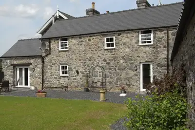Image de Y Bwythyn Ă Henfaes, Rhydymain