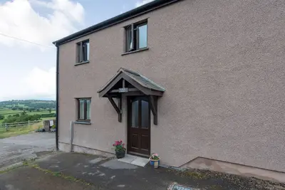 Image de Ystabl - Stable, Entre Yn Rhos