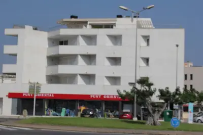 Image de Appartement confortable près de la plage avec ascenseur