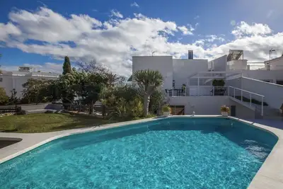 Image de . Villa San Salvador (San Jose) Carabeo