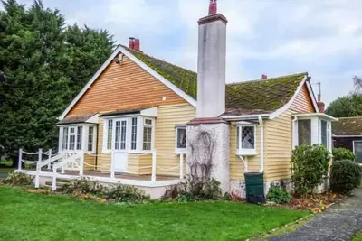 Image de Aile Ouest Le Chalet, Boston