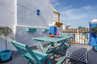 Image de Etude économique et agréable terrasse commune - Centro -
