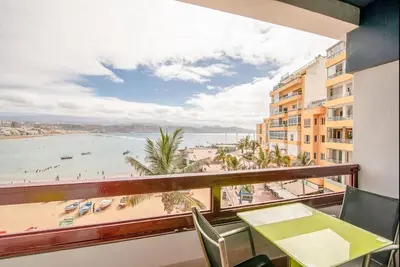 Image de Vue sur la mer du balcon de la plage de Las Canteras par Lightbooking