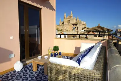 Image de Penthouse in the center, big terrace next to Cathedral