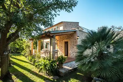 Image de Villa Cuxach avec terrasse