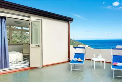Image de Villa Maradona - Entourée par les eaux bleues