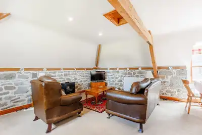 Image de Robin's Nest, Strefford