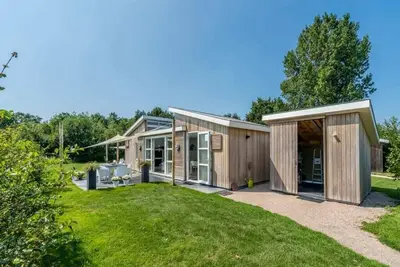Image de Chalet merveilleusement lumineux et spacieux, décoré dans le « Beachstyle ».