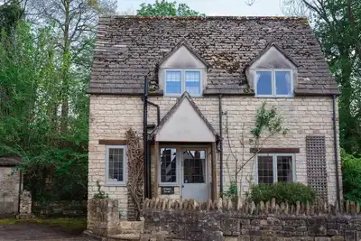 Image de Emma Dent; Sudeley Castle, Cotswolds - 6 personnes dans 2 chambres