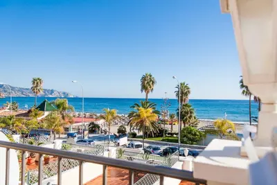 Image de . Carmona Burriana Playa Nerja