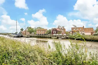 Image de Riverside Cottage - Deux Chambres Maison, Couchages 4