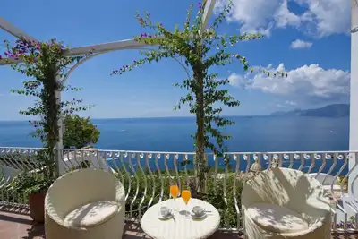 Image de Sunset House - Terrasse panoramique au bord de l'eau
